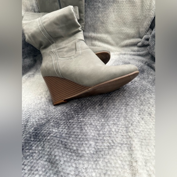 Women’s knee high boot wide calf - Picture 3 of 4